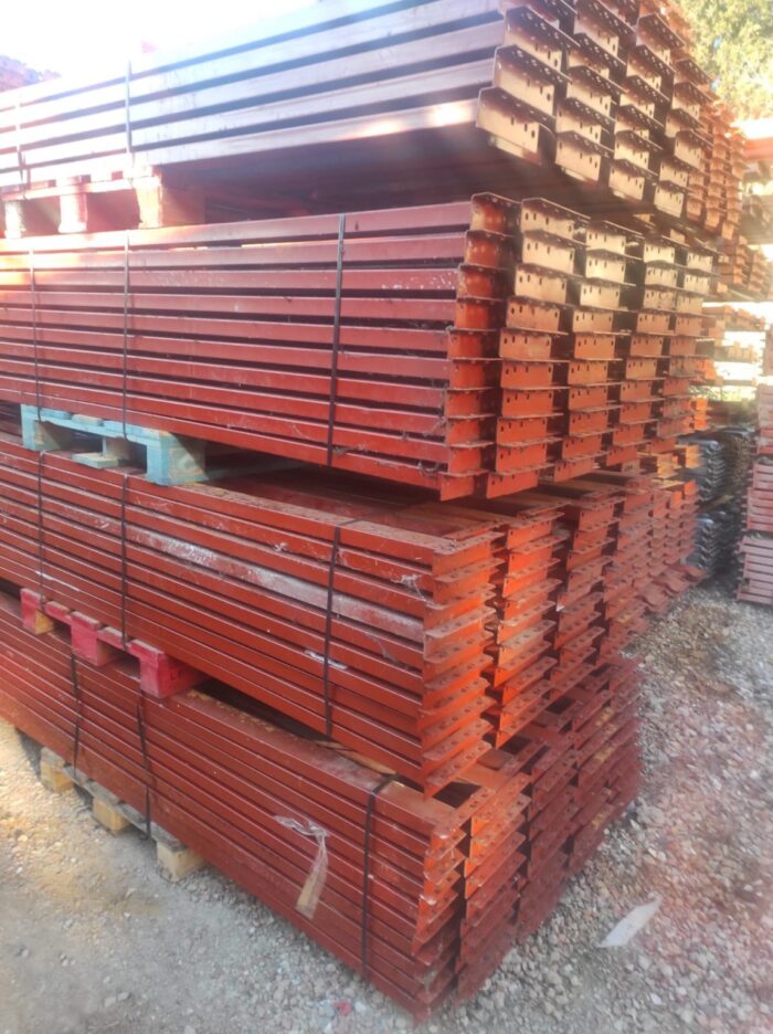 2acffeb5-3bd8-4956-b53d-f59efddb6b0a-1149x1536 Industrial beams for second-hand industrial shelving