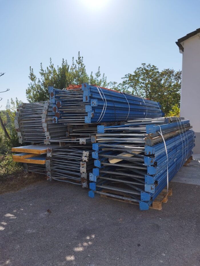 Frames and crossbars for European pallets