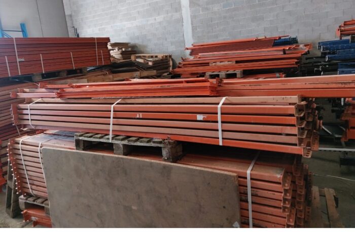 Special Offer: Second-hand Storage System – 270cm Stringer