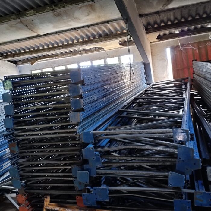 Bastidores metálicos de segunda mano Estanterías, industriales, de segunda mano en Barcelona