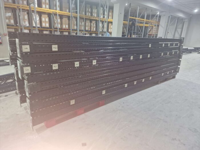 Estanterías industriales segunda mano en Barcelona Estanterías Industriales Usadas Meraca Megalux y Largueros en Venta